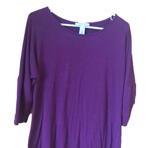 SALE White House Black Market Top - Size Small